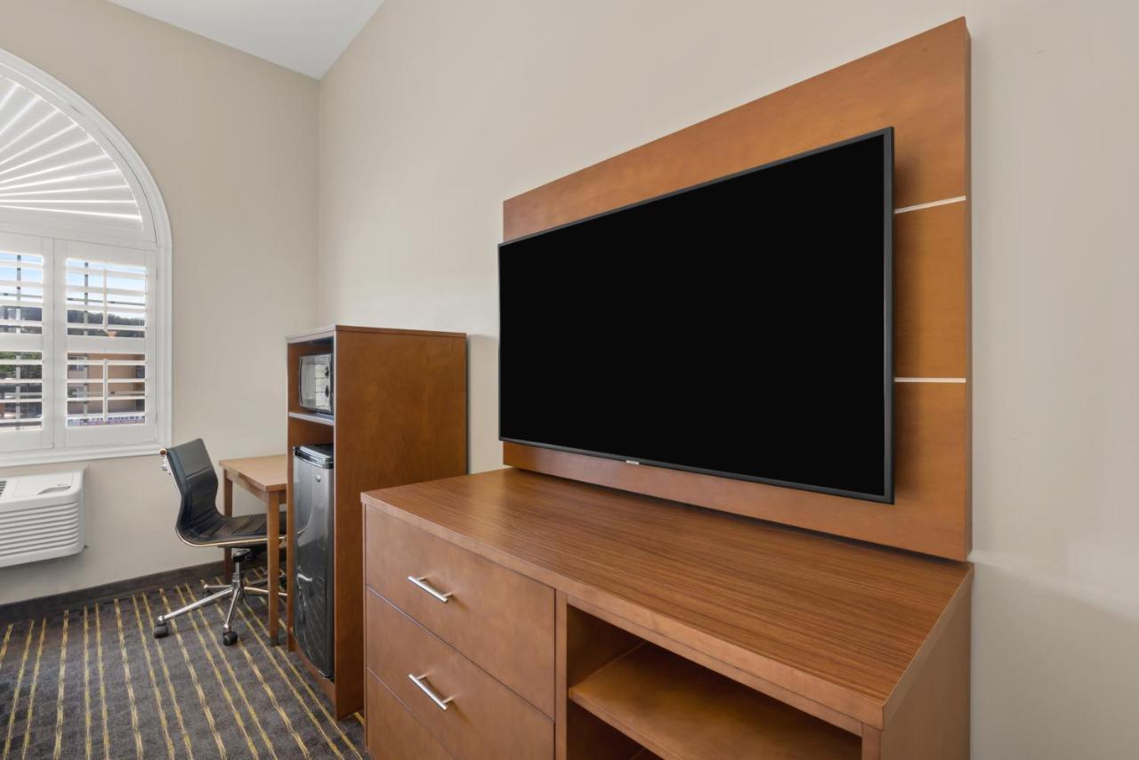 Hotel Aura Sfo Airport Free Shuttle Σαν Μπρούνο Εξωτερικό φωτογραφία