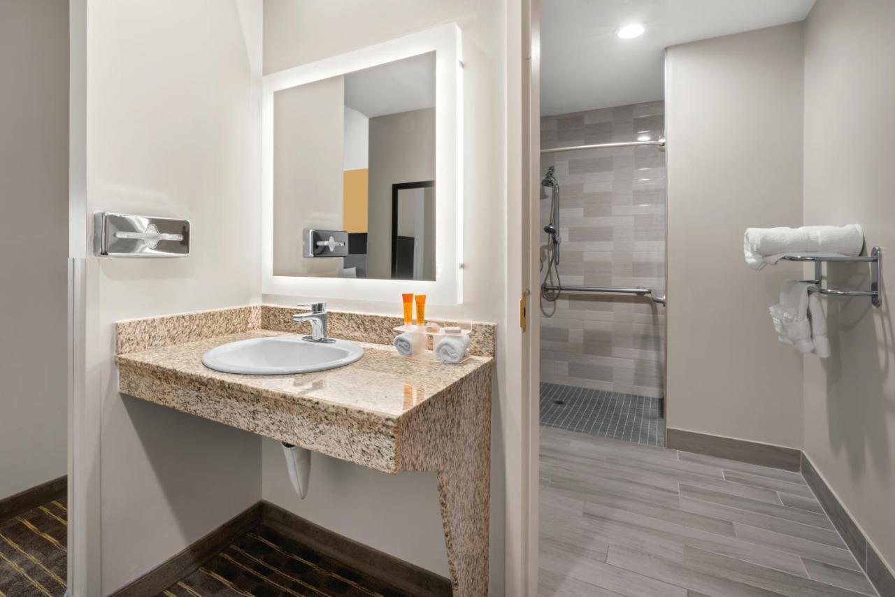 Hotel Aura Sfo Airport Free Shuttle Σαν Μπρούνο Εξωτερικό φωτογραφία